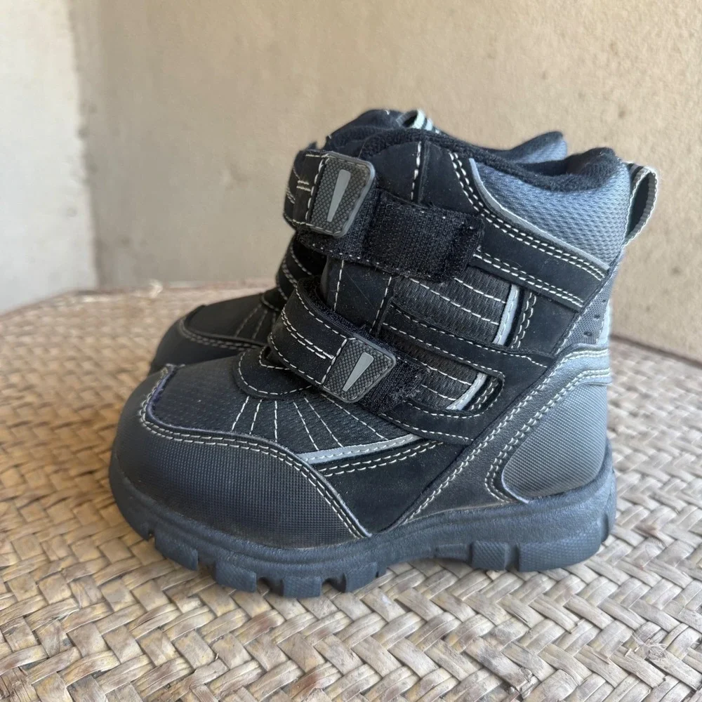 The Childrens Place Boys Black Snow Boots Winter Hook Loop Size 11 4097232869
